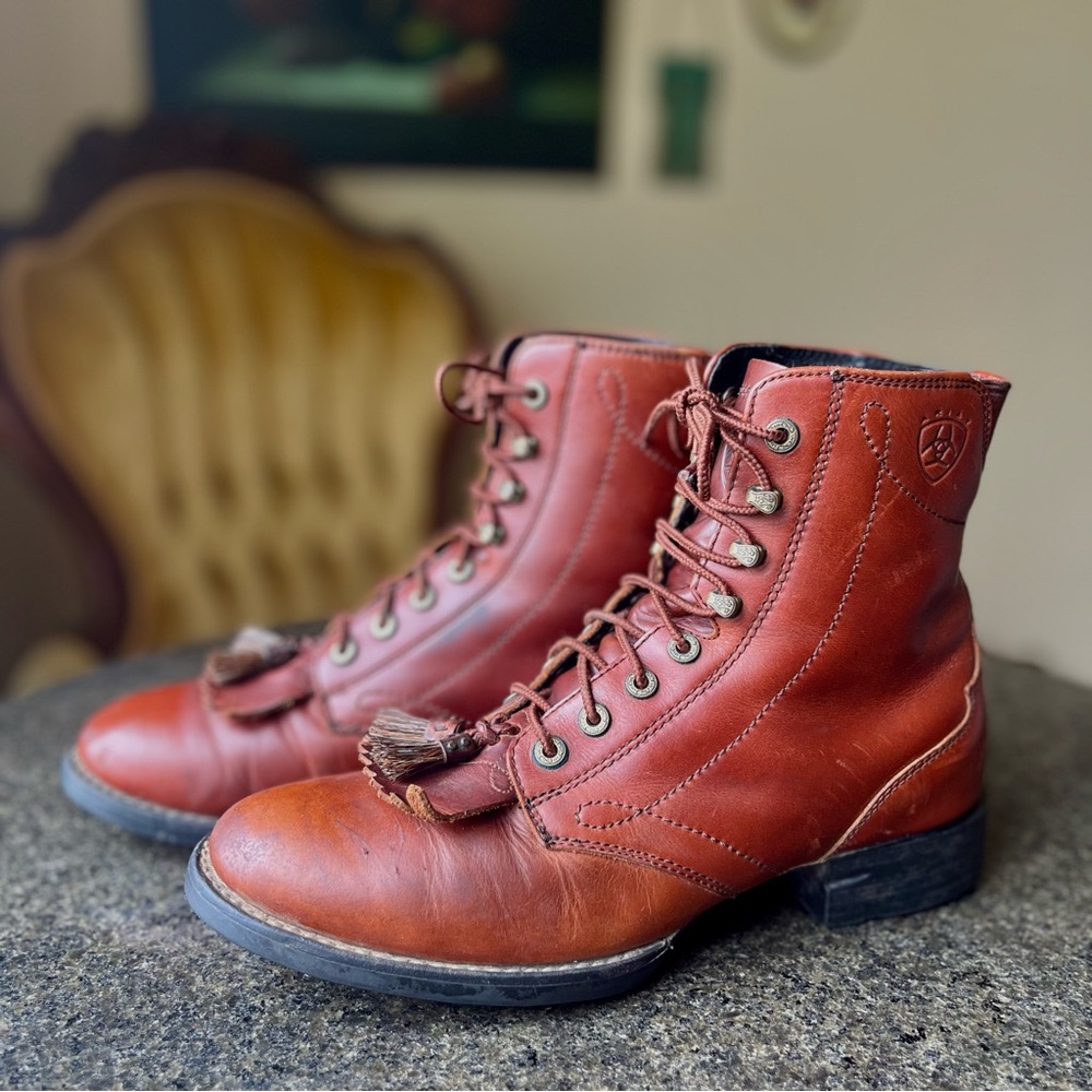 ☾ Ariat Champion 01 brown leather roper / lace up boots